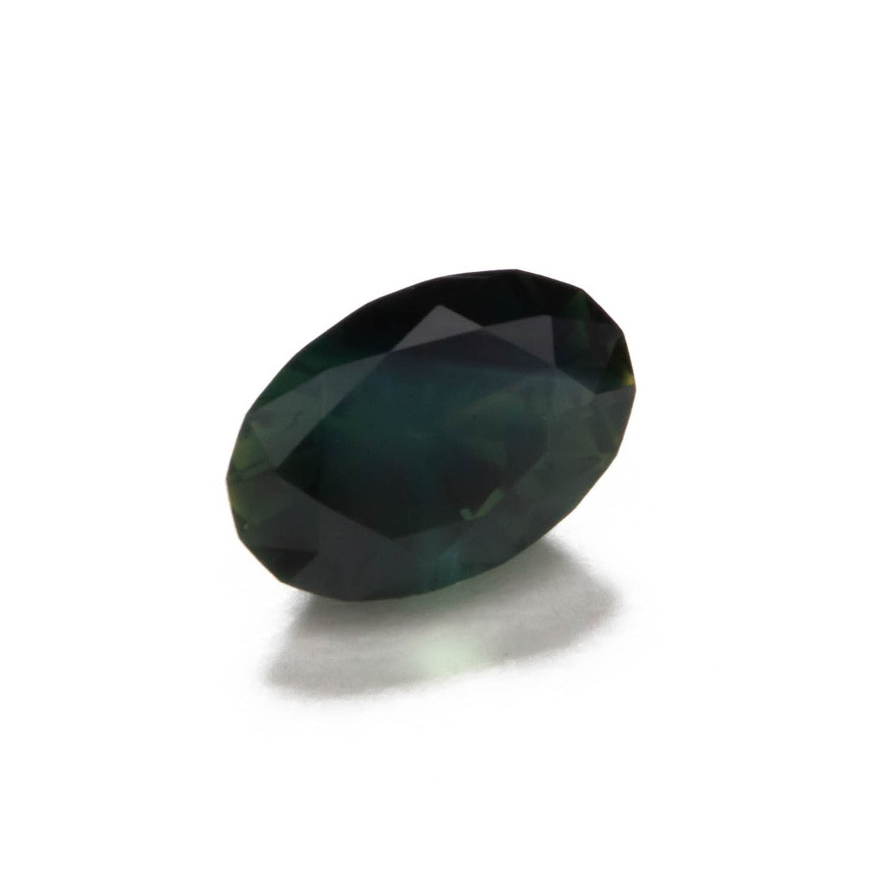 af0106 dark blue-green african sapphire oval