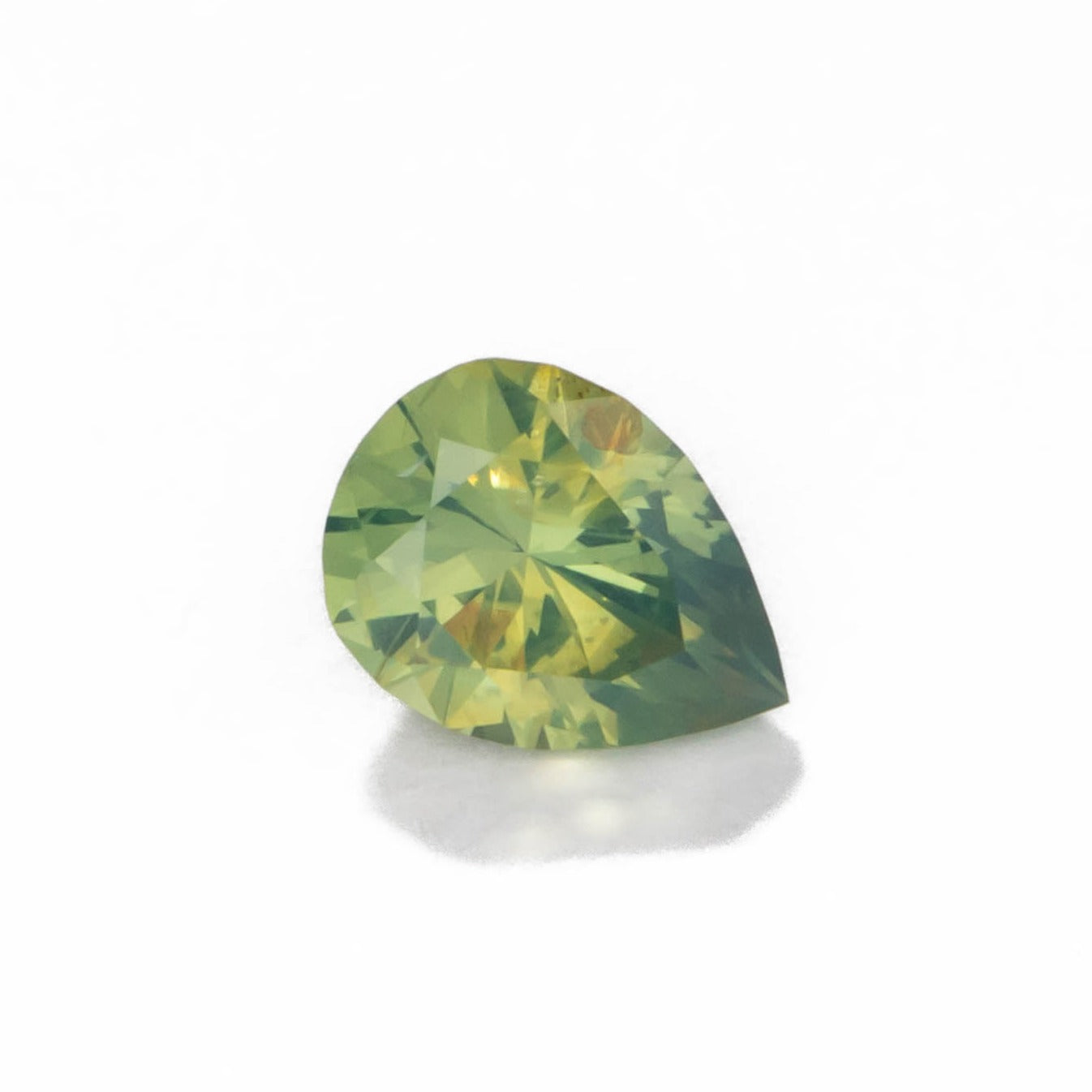 af0125 yellow-green african sapphire pear