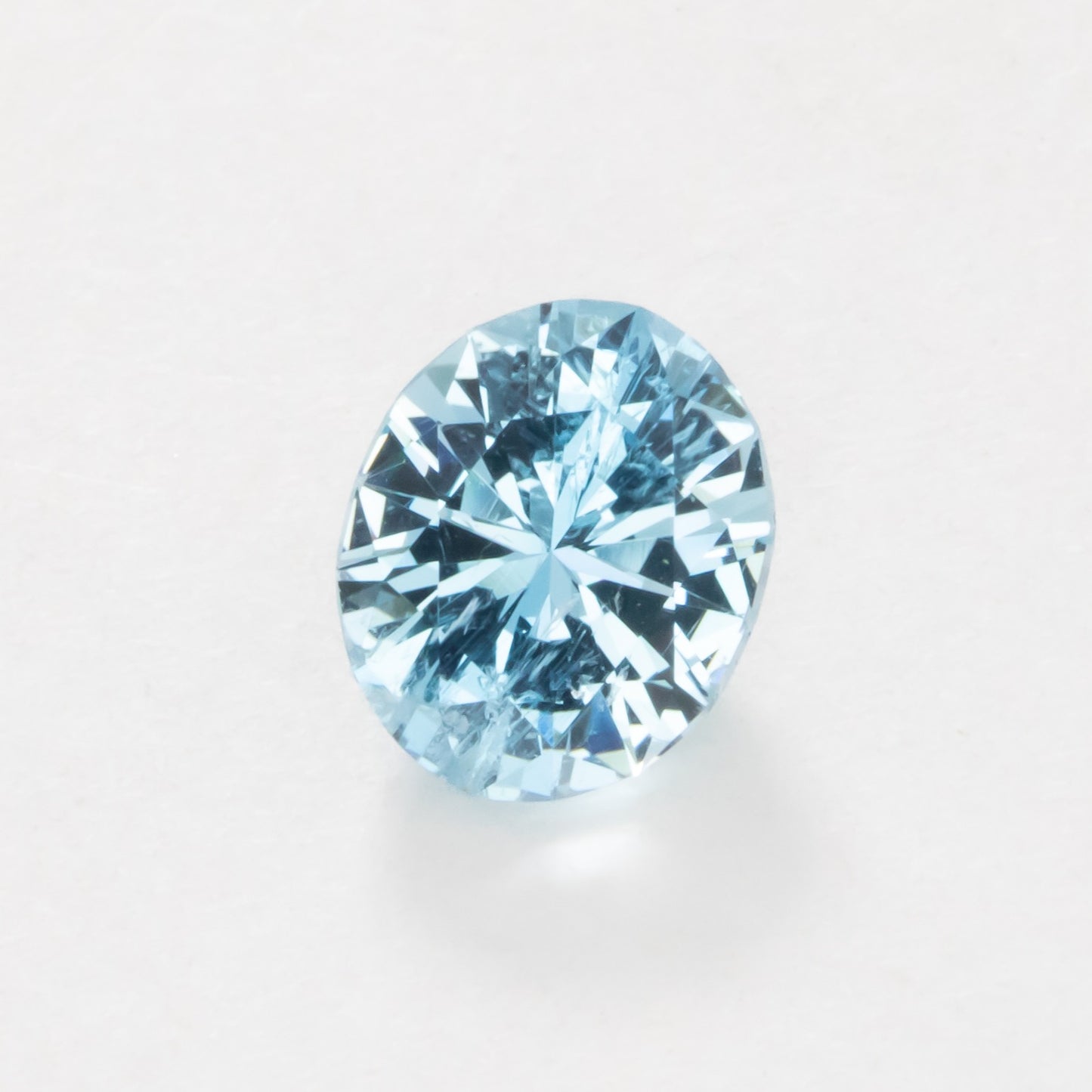 AQ0106 light blue oval aquamarine