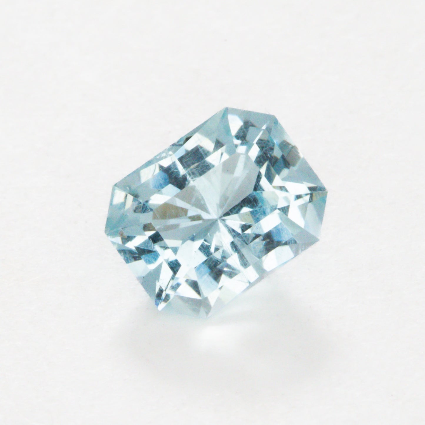 AQ0108 radiant cut aquamarine