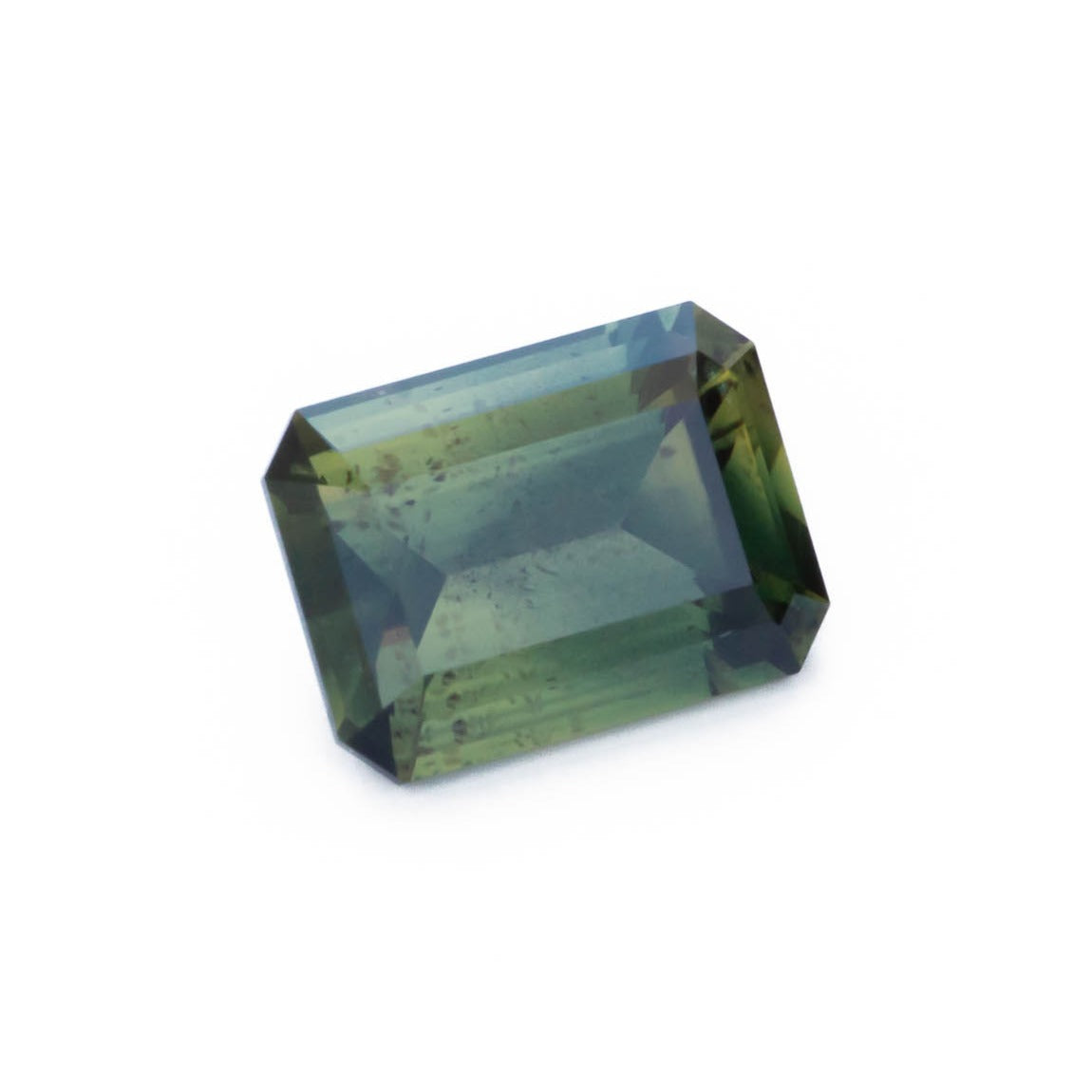 au0107 yellow-green australian sapphire stepcut