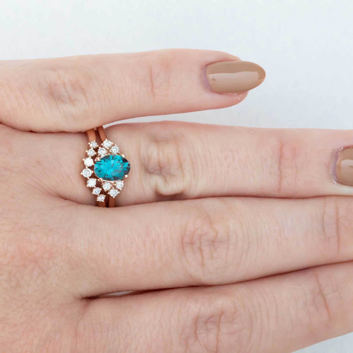 Esilda oval alexandrite wedding set with lab diamonds