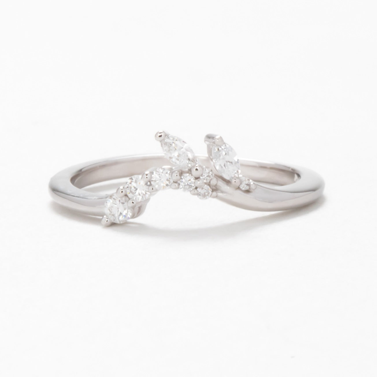 Faye contour Band with lab diamond accents