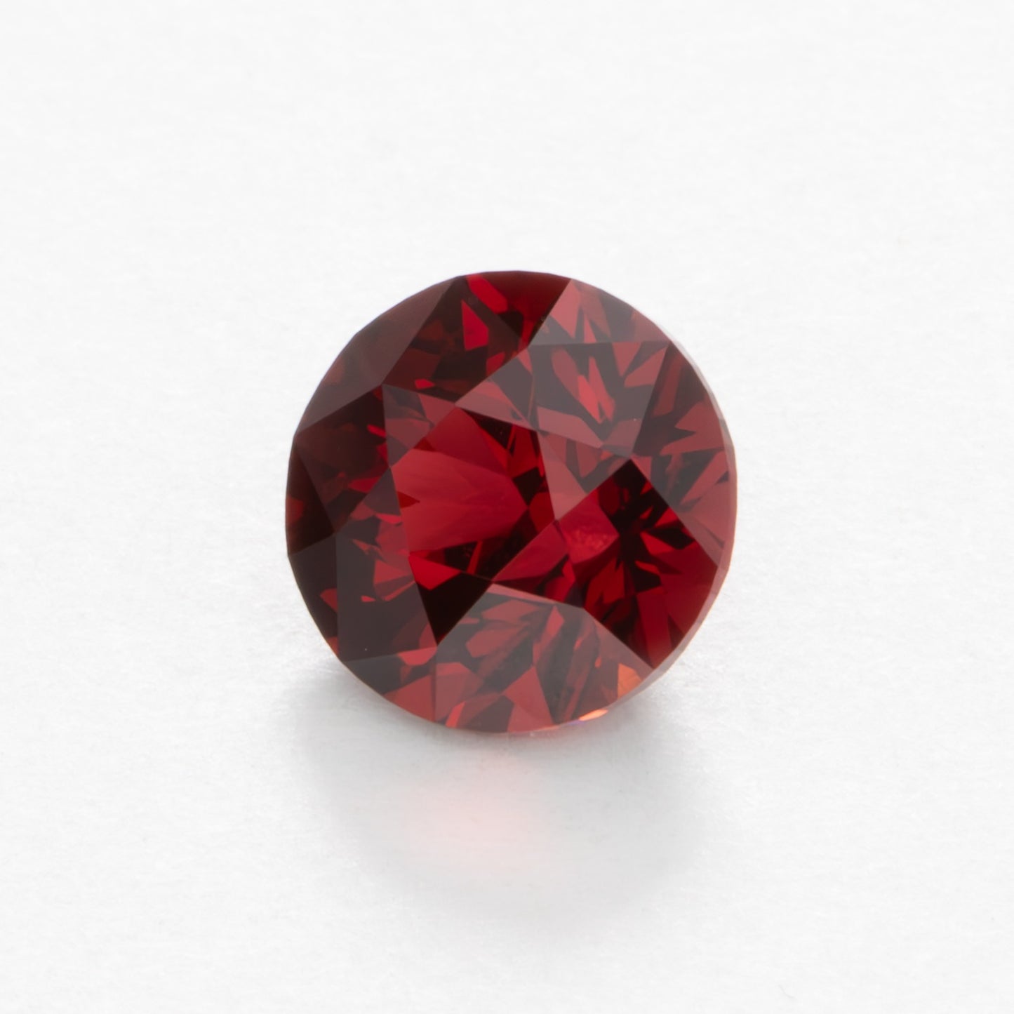 GR0111 red umba garnet round