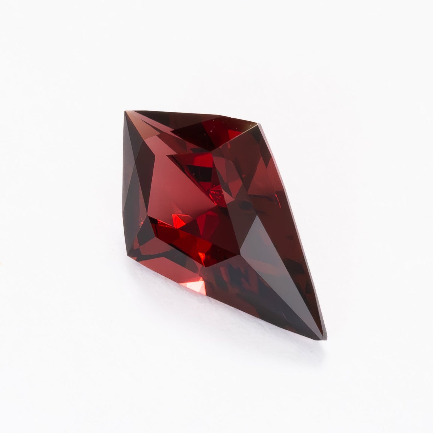 GR0132 red malaya garnet kite