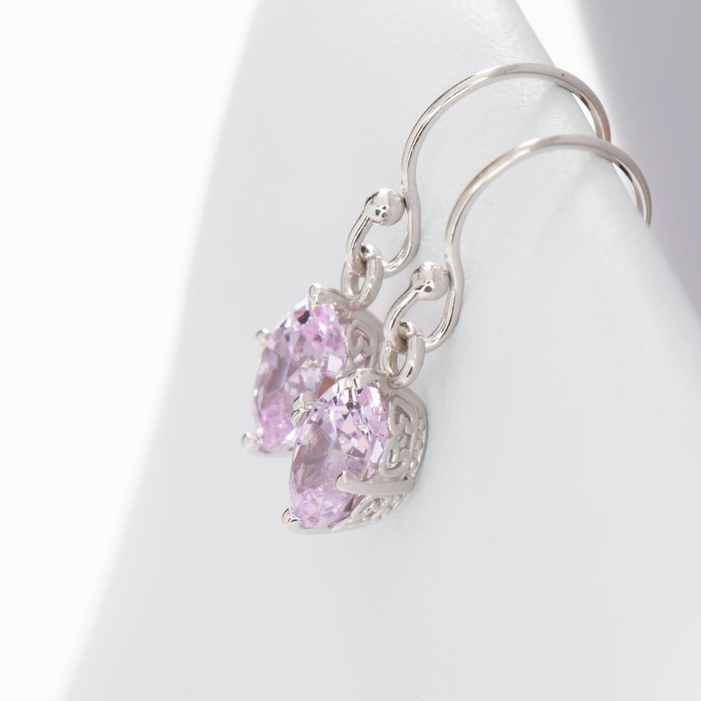 Lyra drop earrings in white gold with lavender YAG
