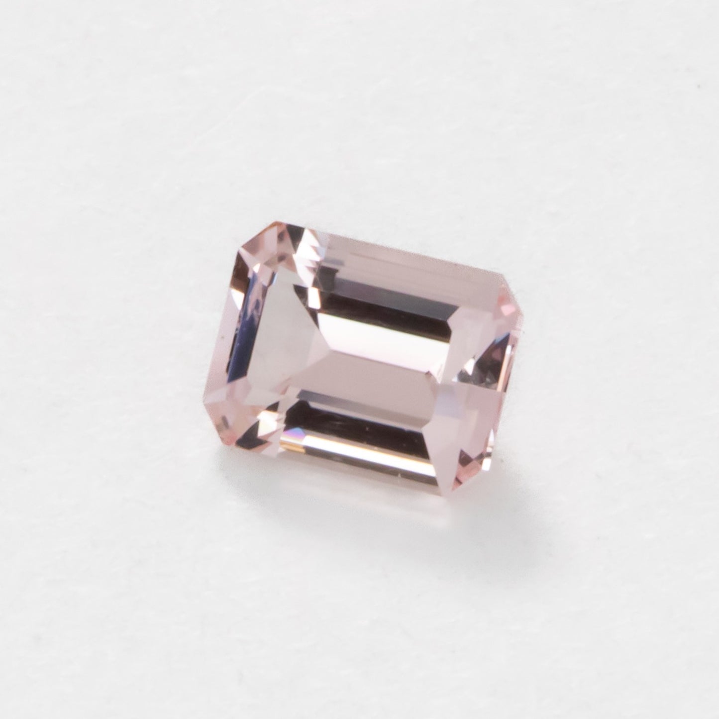 MG0104 pink step cut morganite