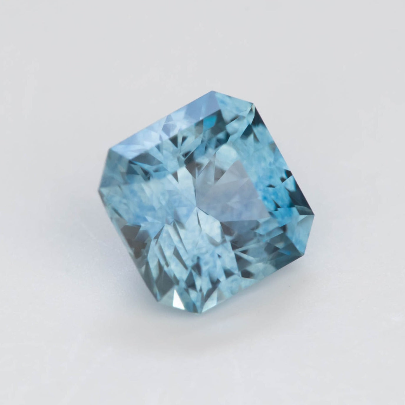 MS0111 light blue asscher montana sapphire