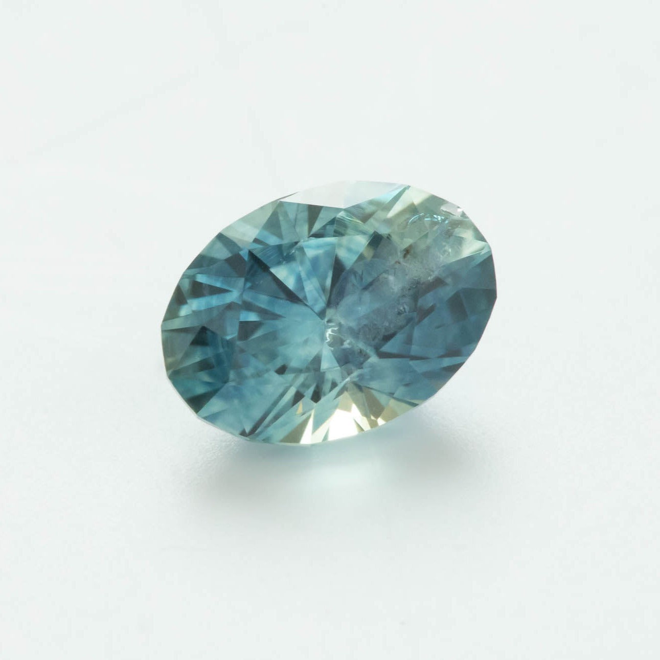 MS0129 blue-green oval montana sapphire