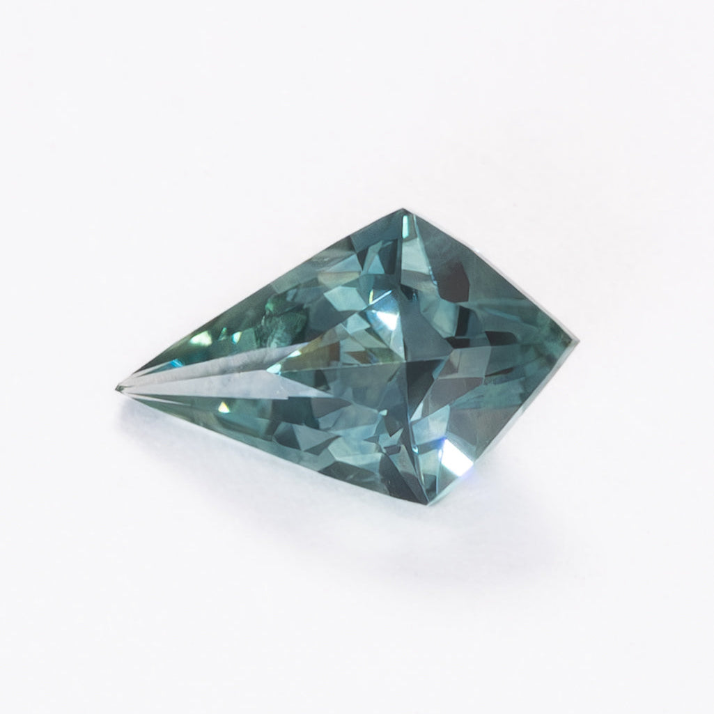 MS0193 kite cut blue montana sapphire