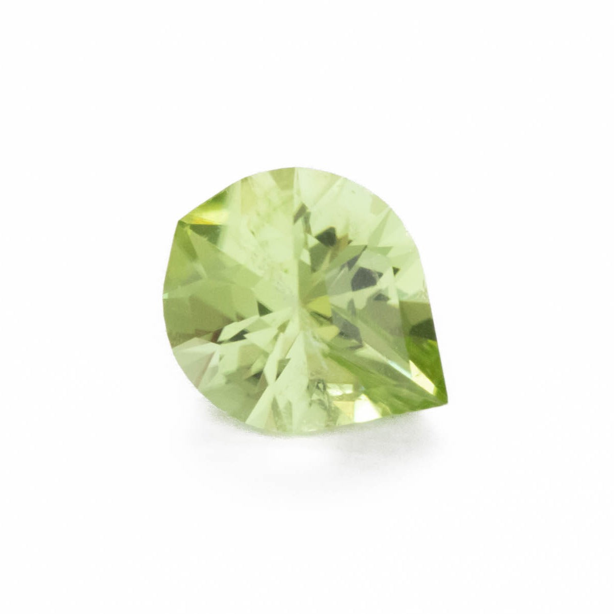 PD0101 green pear peridot