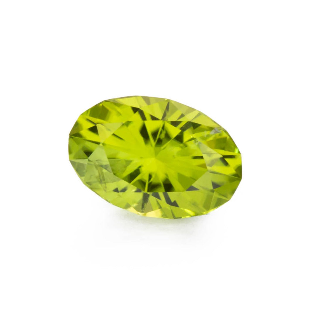 PD0110 green peridot oval