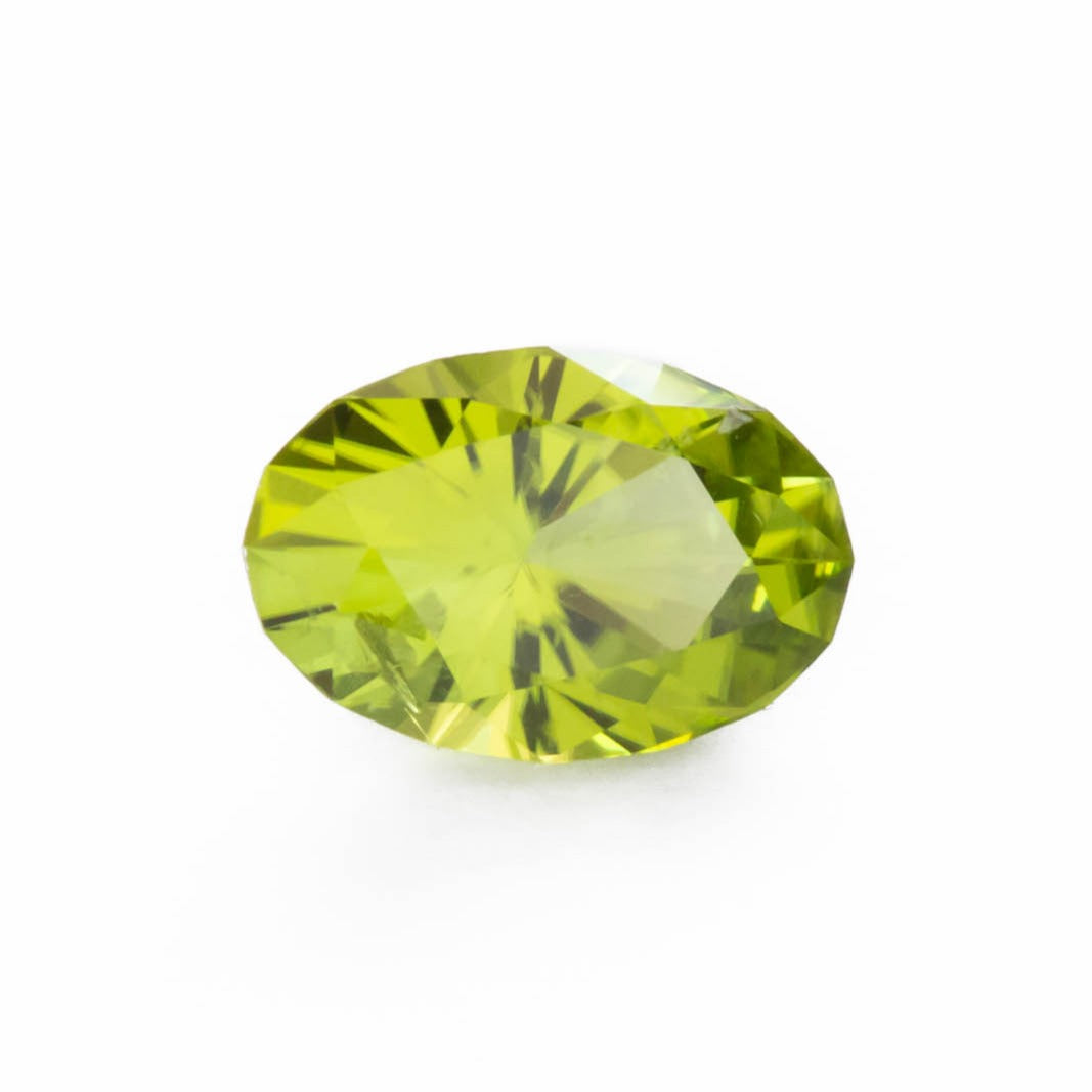 PD0110 green peridot oval