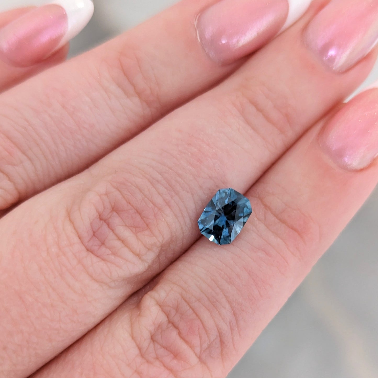 PSH0224 light blue montana sapphire radiant cut