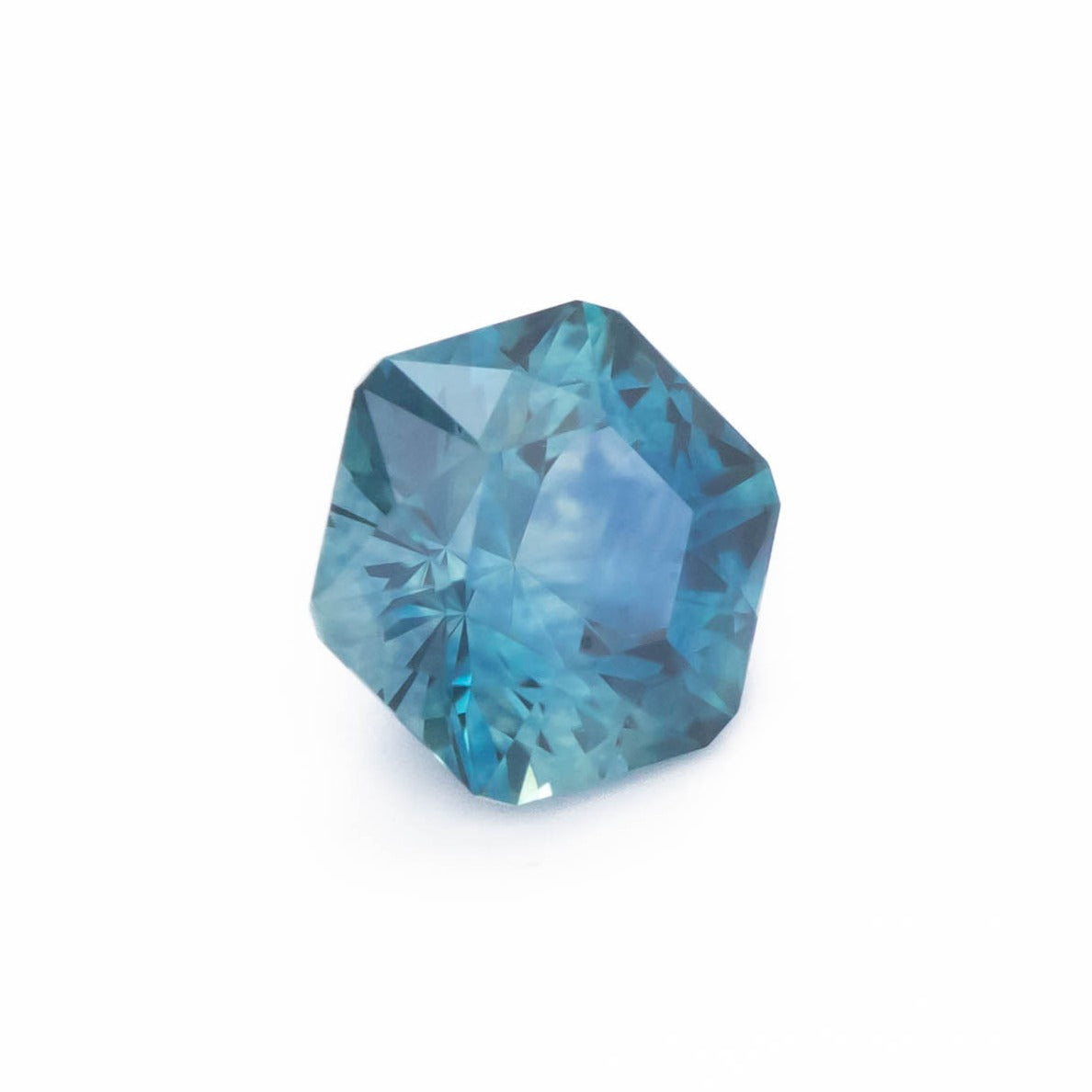 PSH0253 blue montana sapphire hex cut