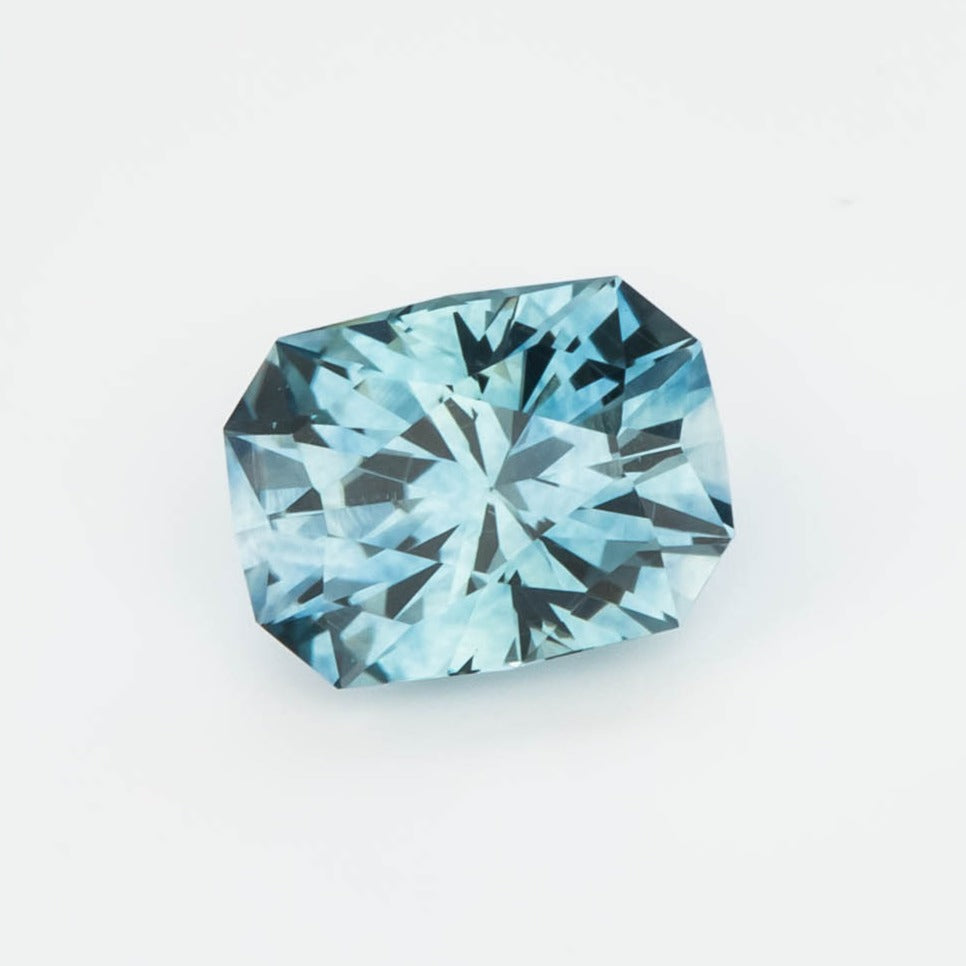PSH0555 Montana Sapphire light blue radiant cut