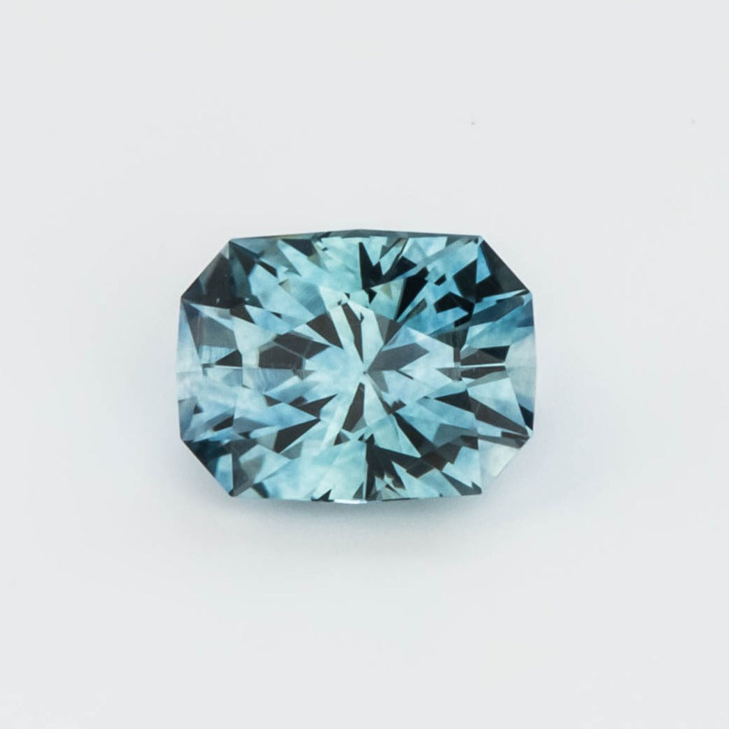 PSH0555 Montana Sapphire light blue radiant cut