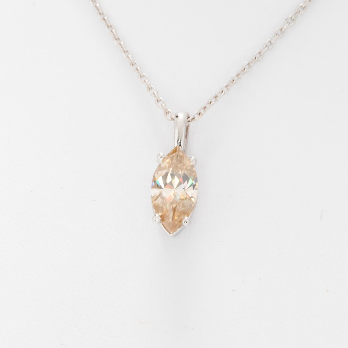 Tessie marquise necklace in white gold and moissanite