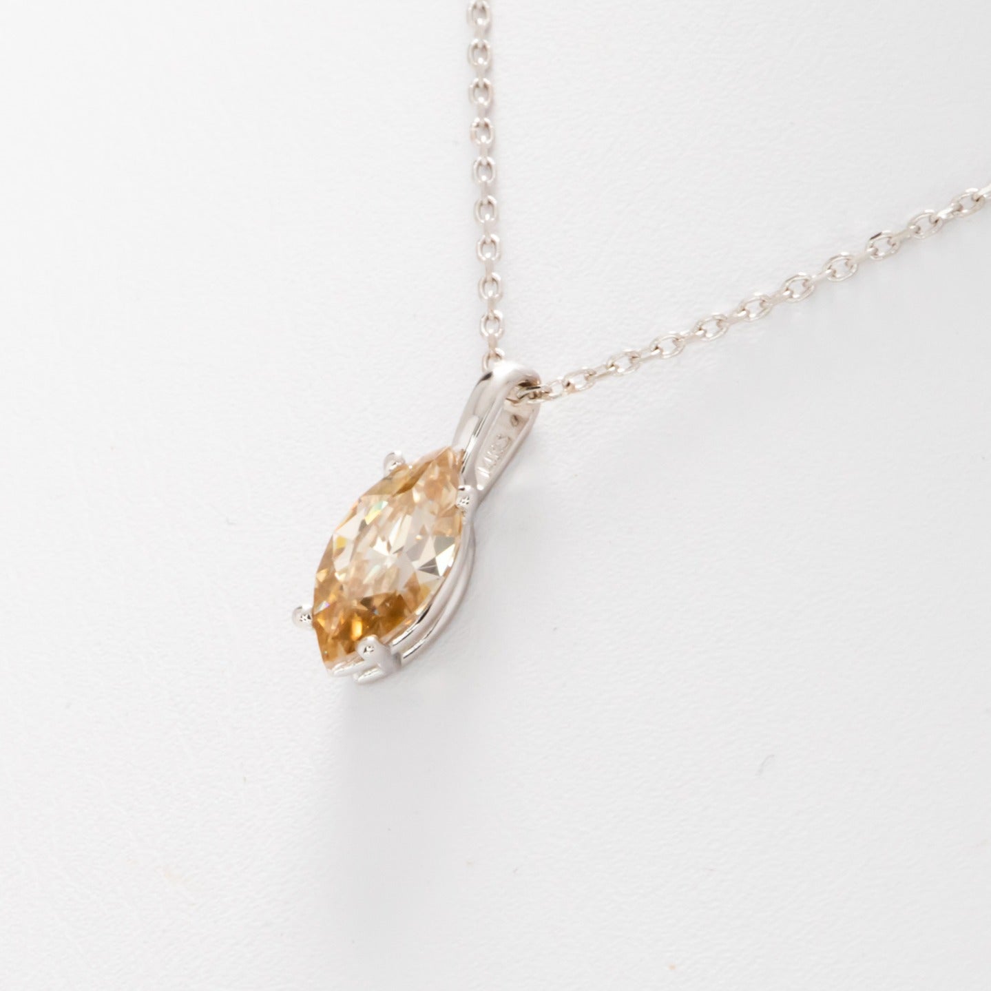 Tessie marquise necklace in white gold and moissanite