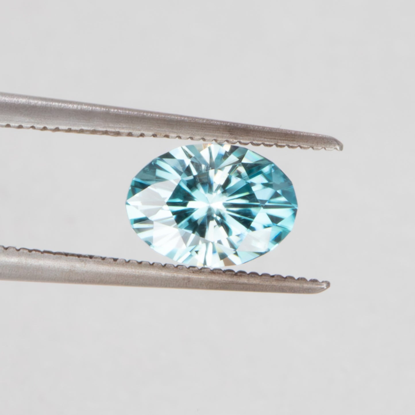 ZR00123 blue cambodian zircon oval