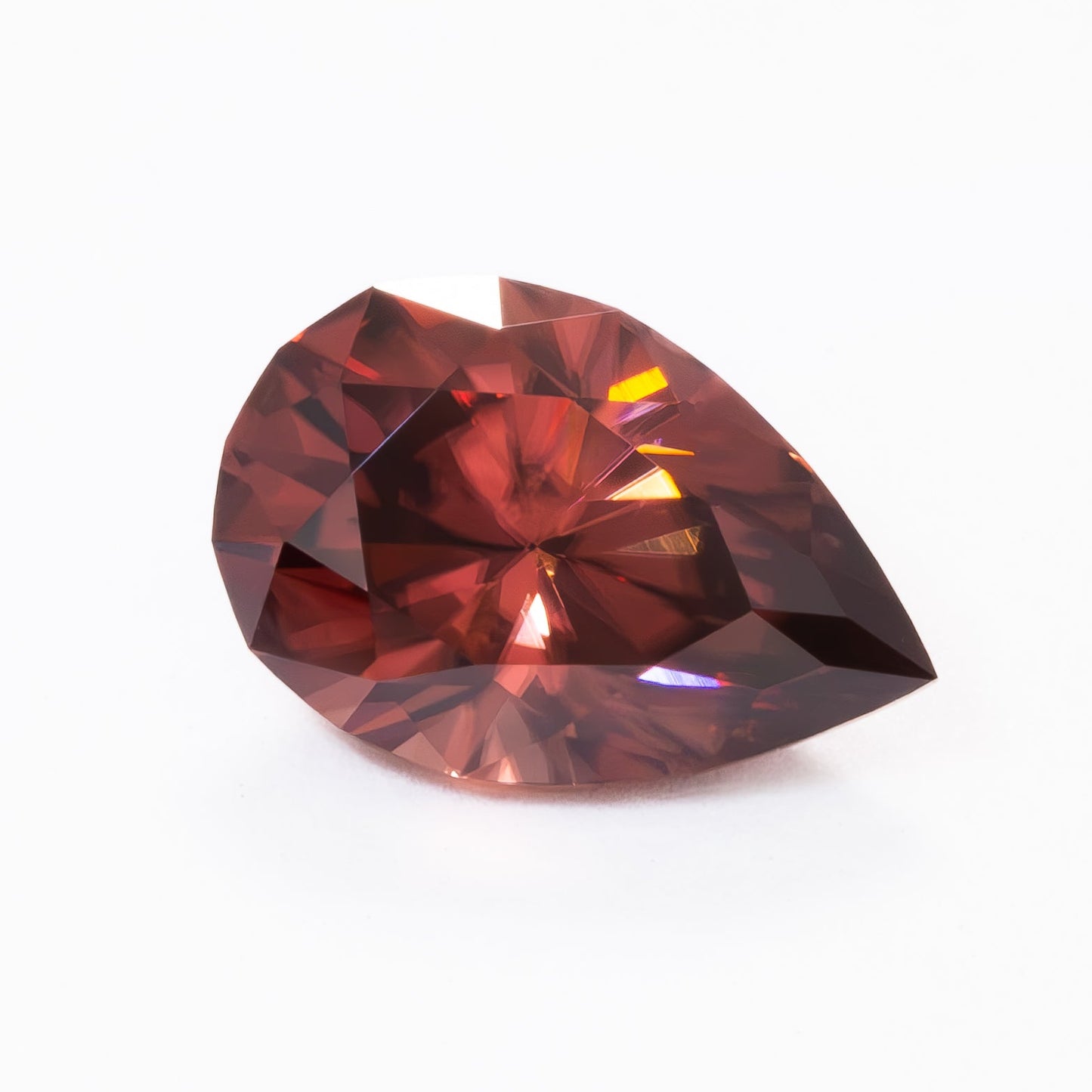 ZR0135 copper red pear zircon