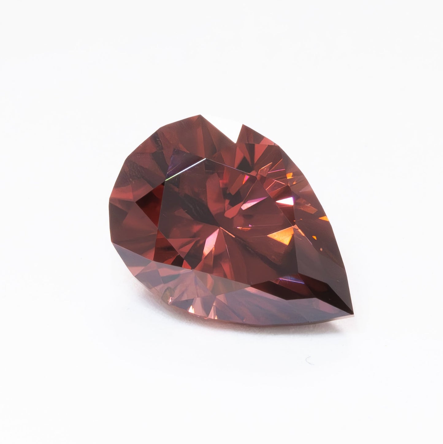 ZR0136 copper-red pear zircon