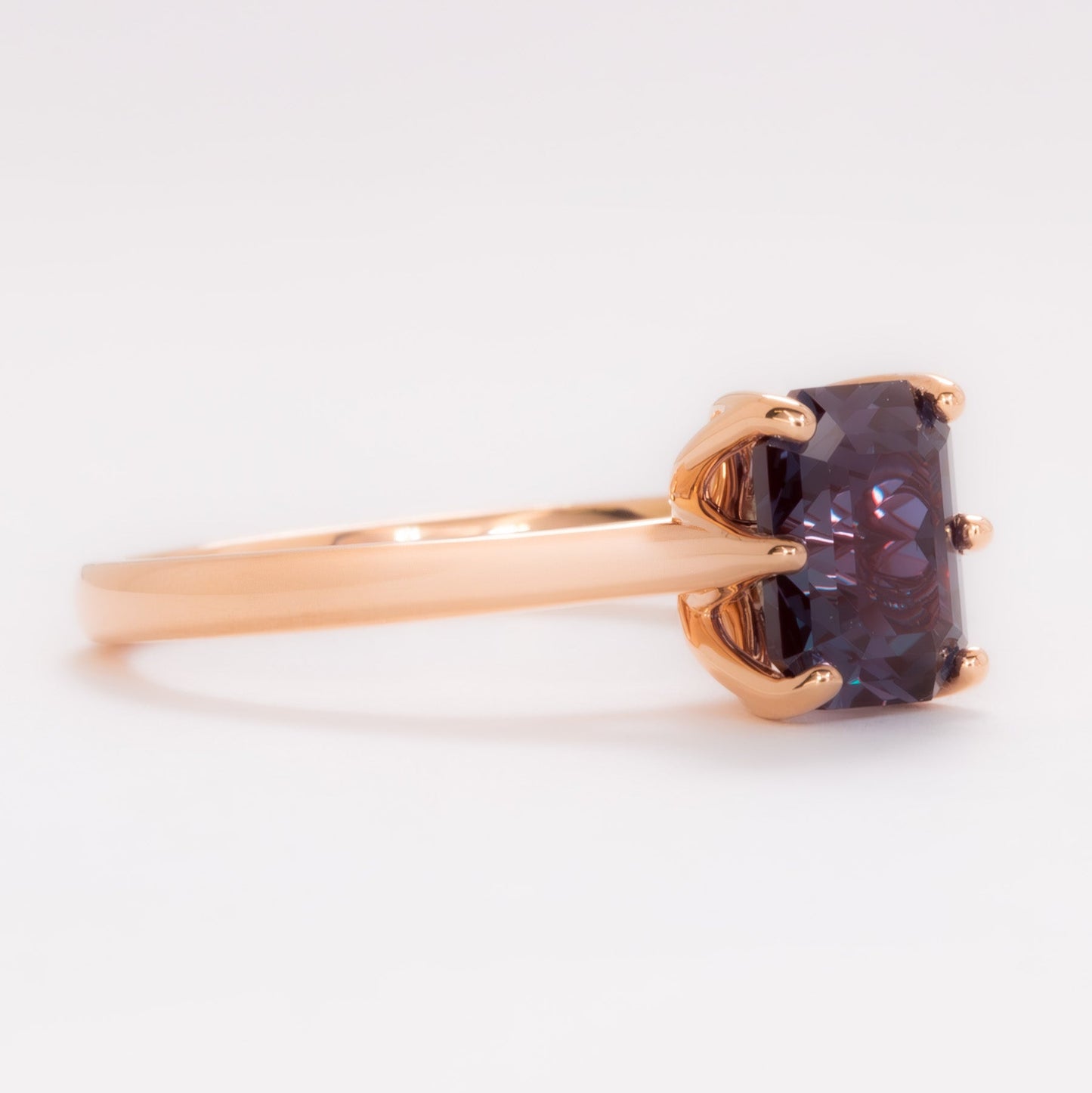 daphnis solitaire engagement ring with radiant cut lab alexandrite