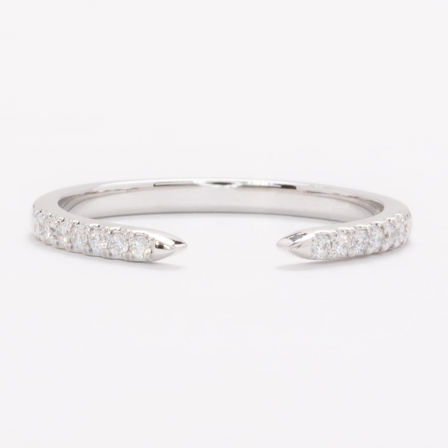 juliette open band in white gold with lab diamonds