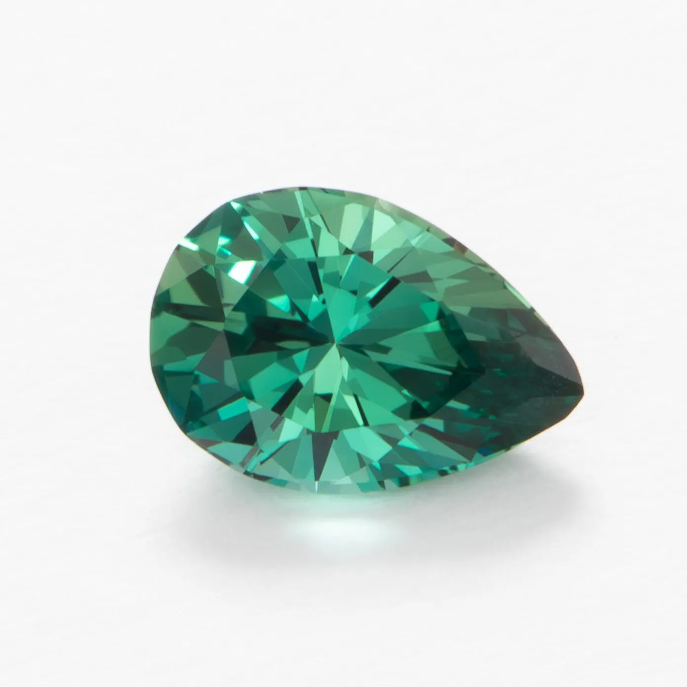 green lab sapphire pear