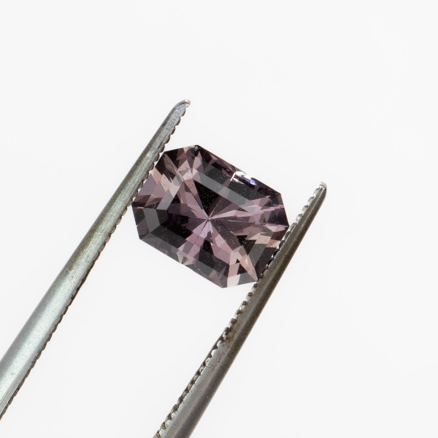 AF0105 purple radiant african sapphire