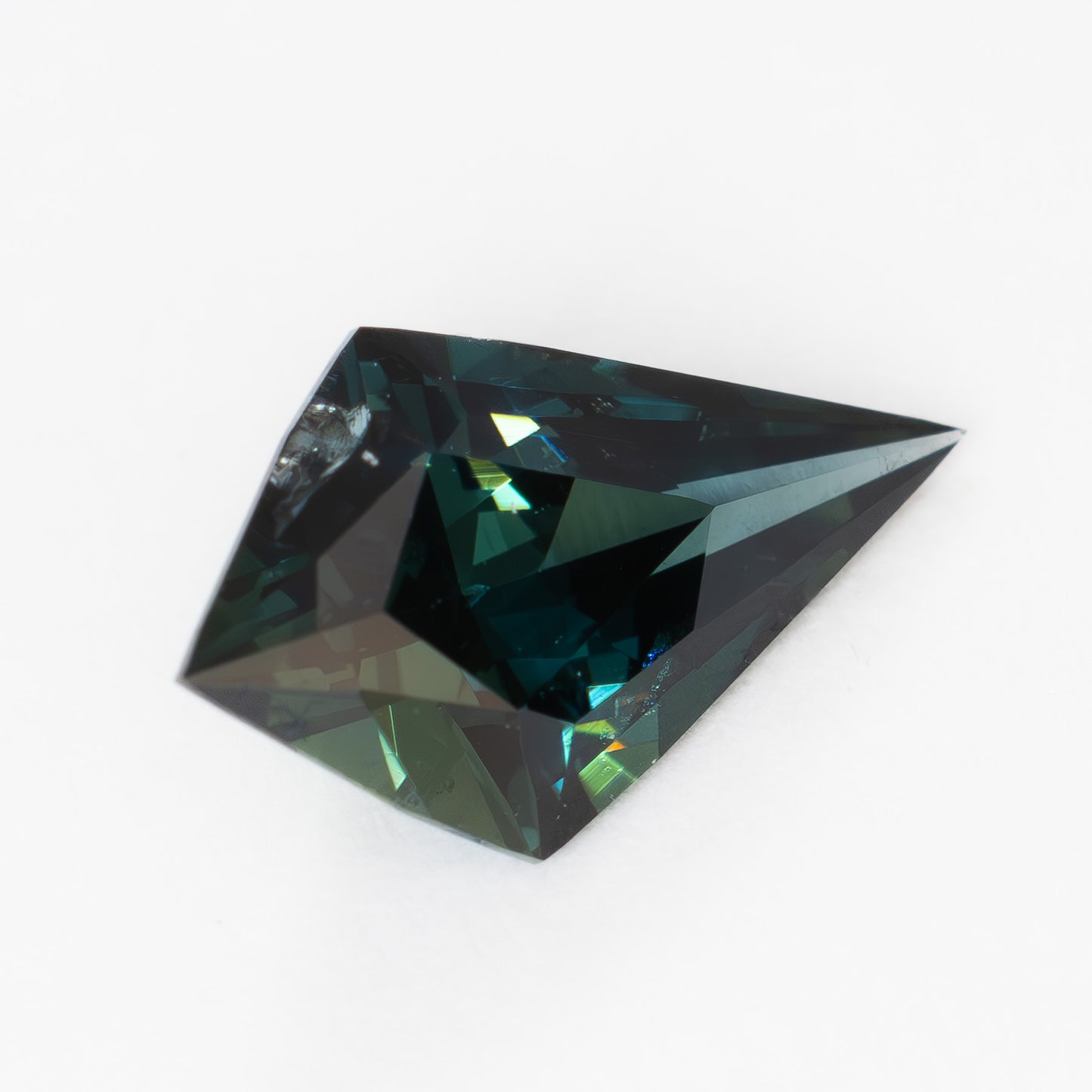 AF0110 1.02ct grey-blue kite cut african sapphire