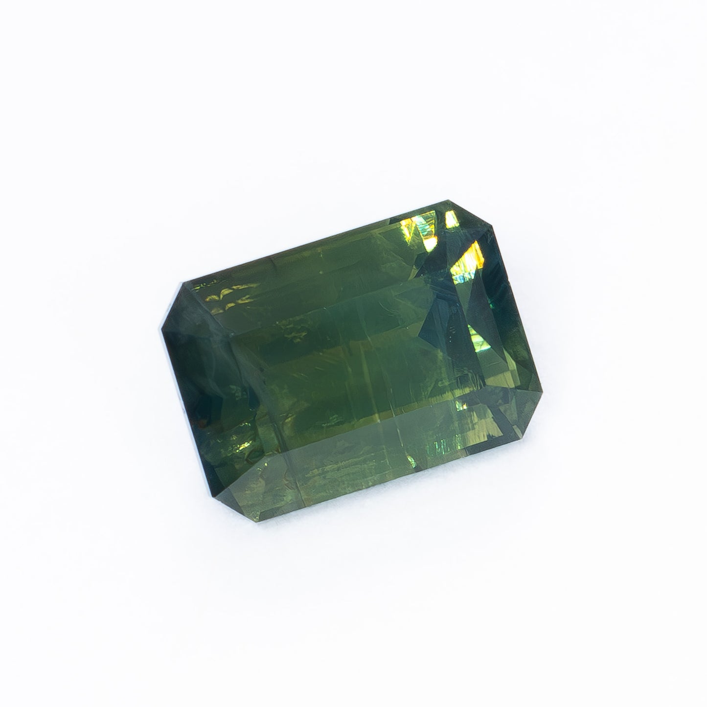 AF0114 green-yellow step cut african sapphire