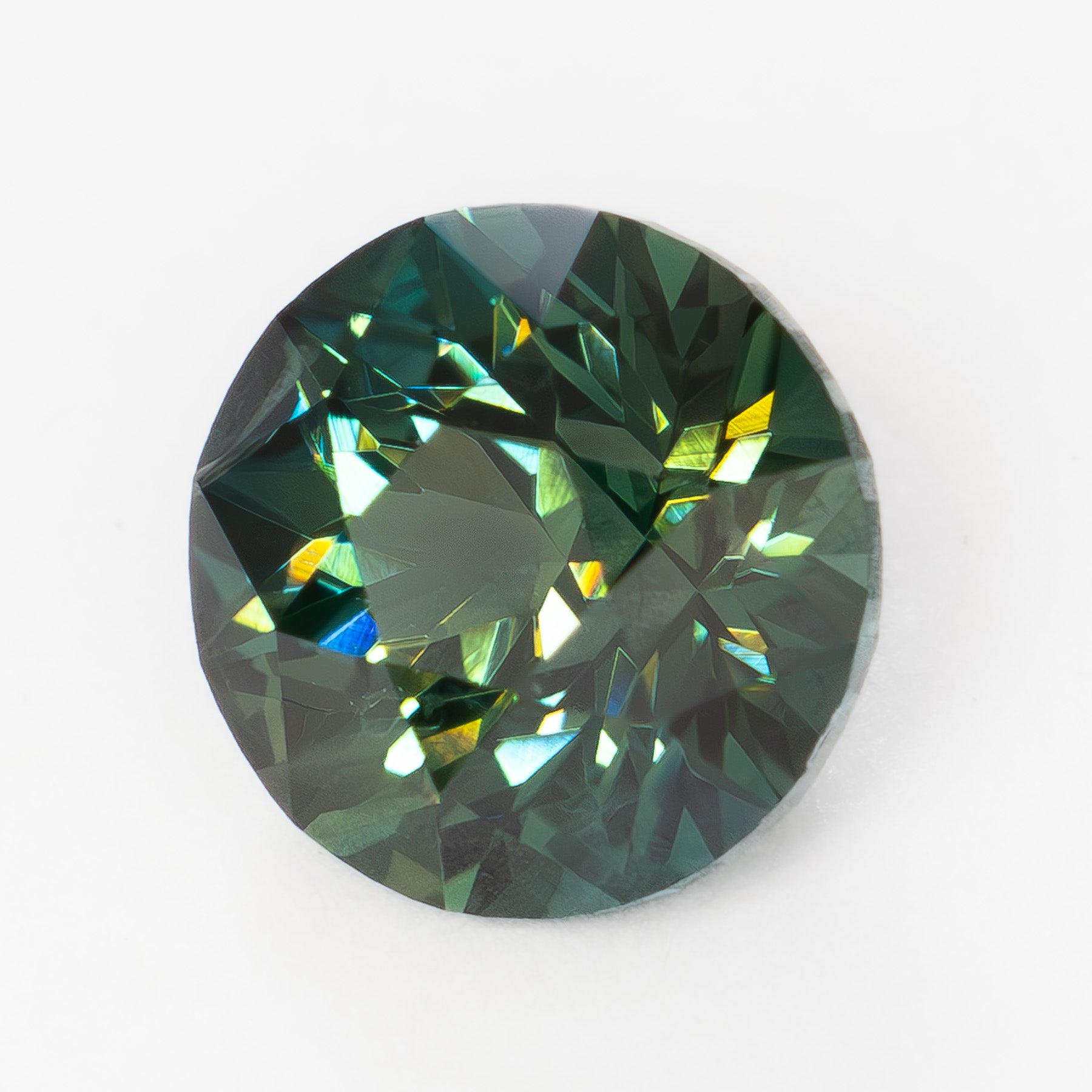 AF0116 0.83ct teal round cut african sapphire