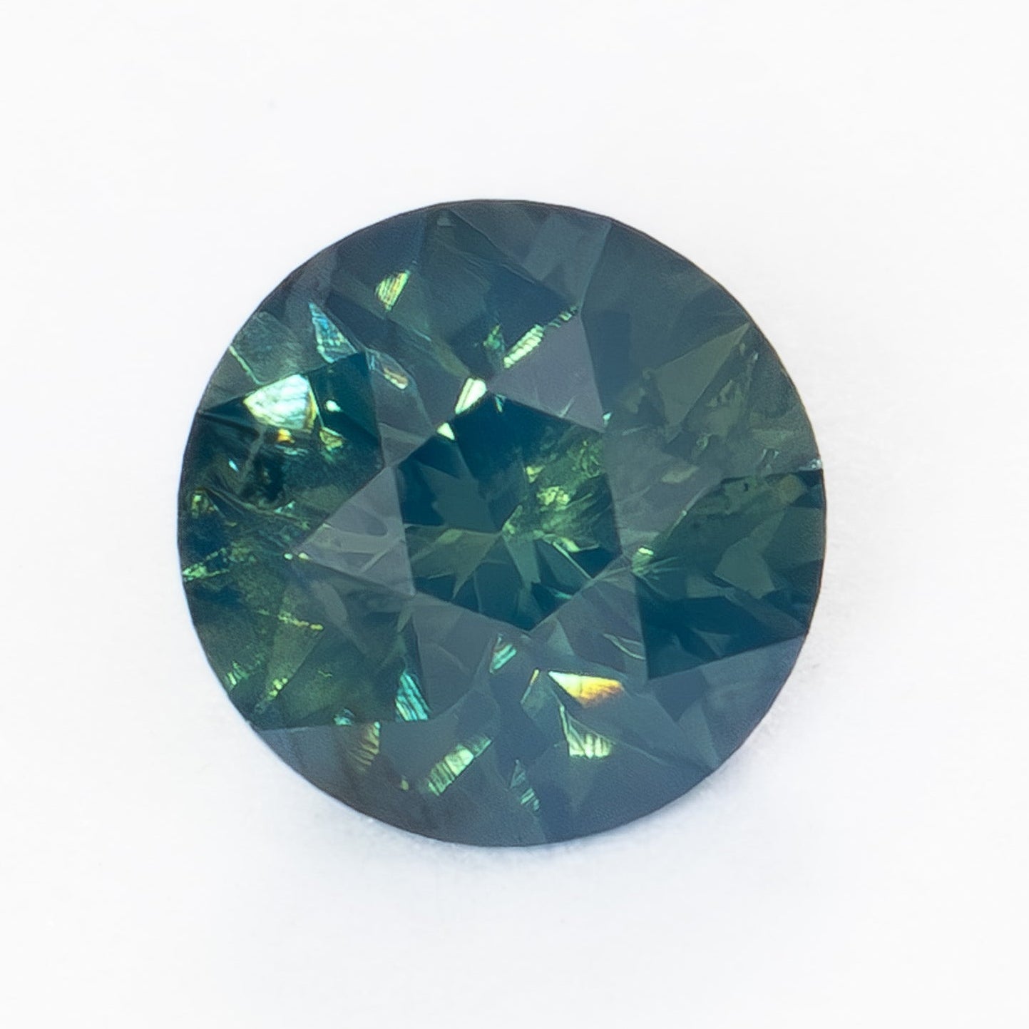 AF0121 0.53ct blue round cut african sapphire