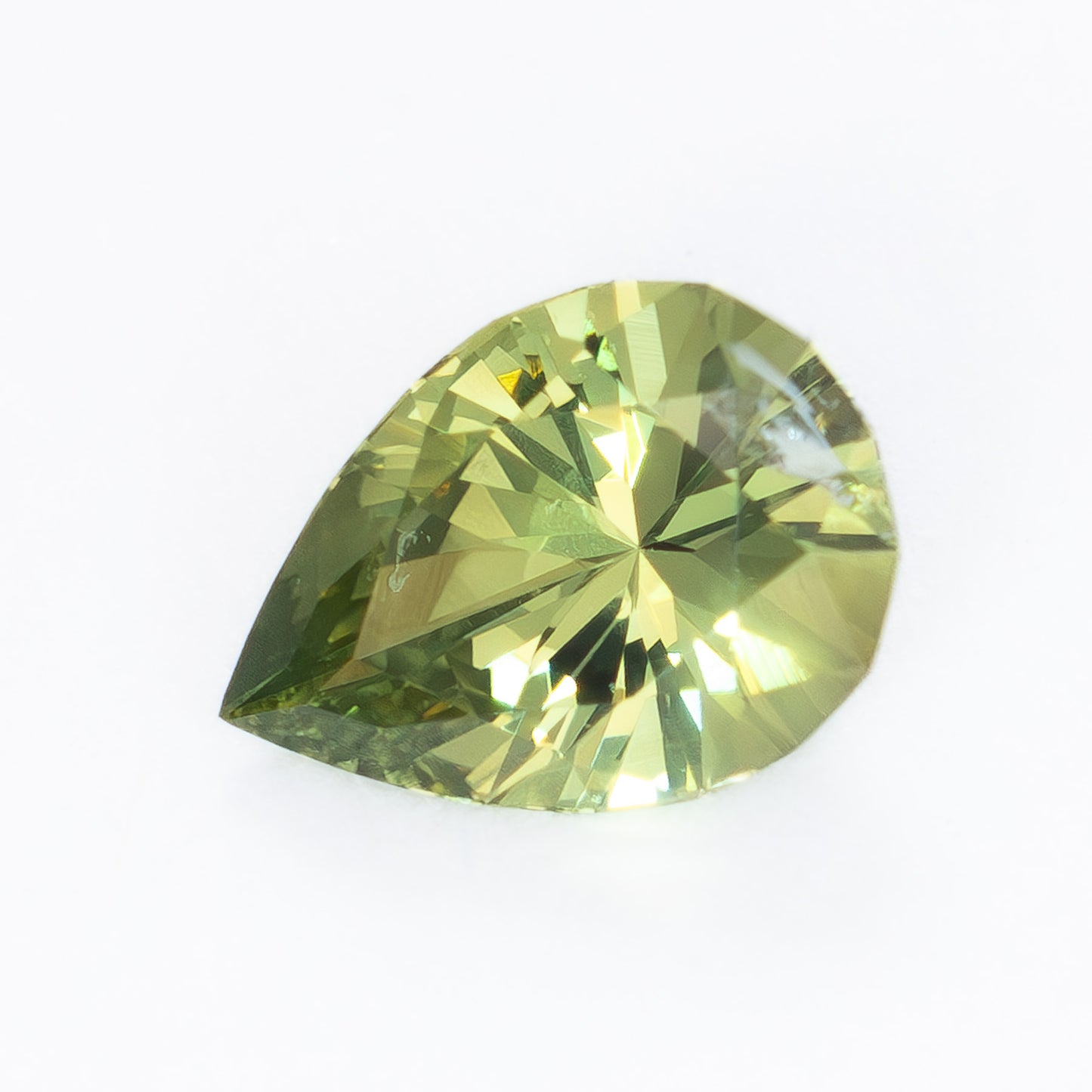 AF0124 green-yellow pear montana sapphire