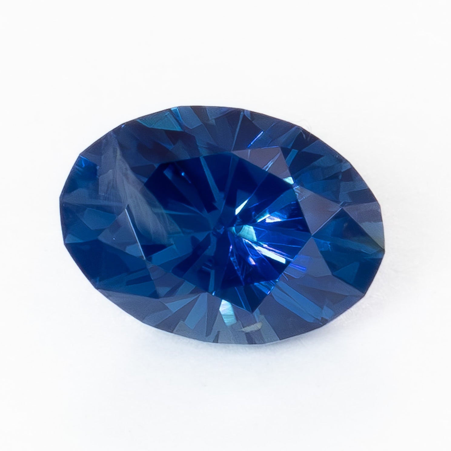AF0127 0.60ct oval cut royal blue african sapphire