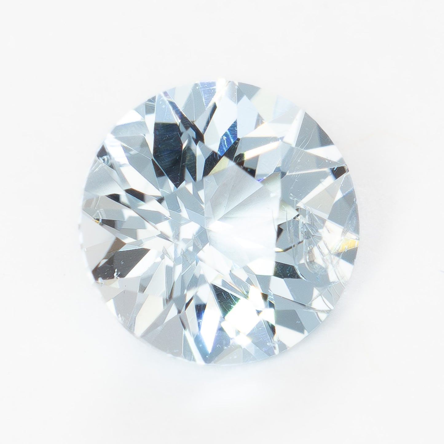 AQ0101 0.70ct round cut aquamarine