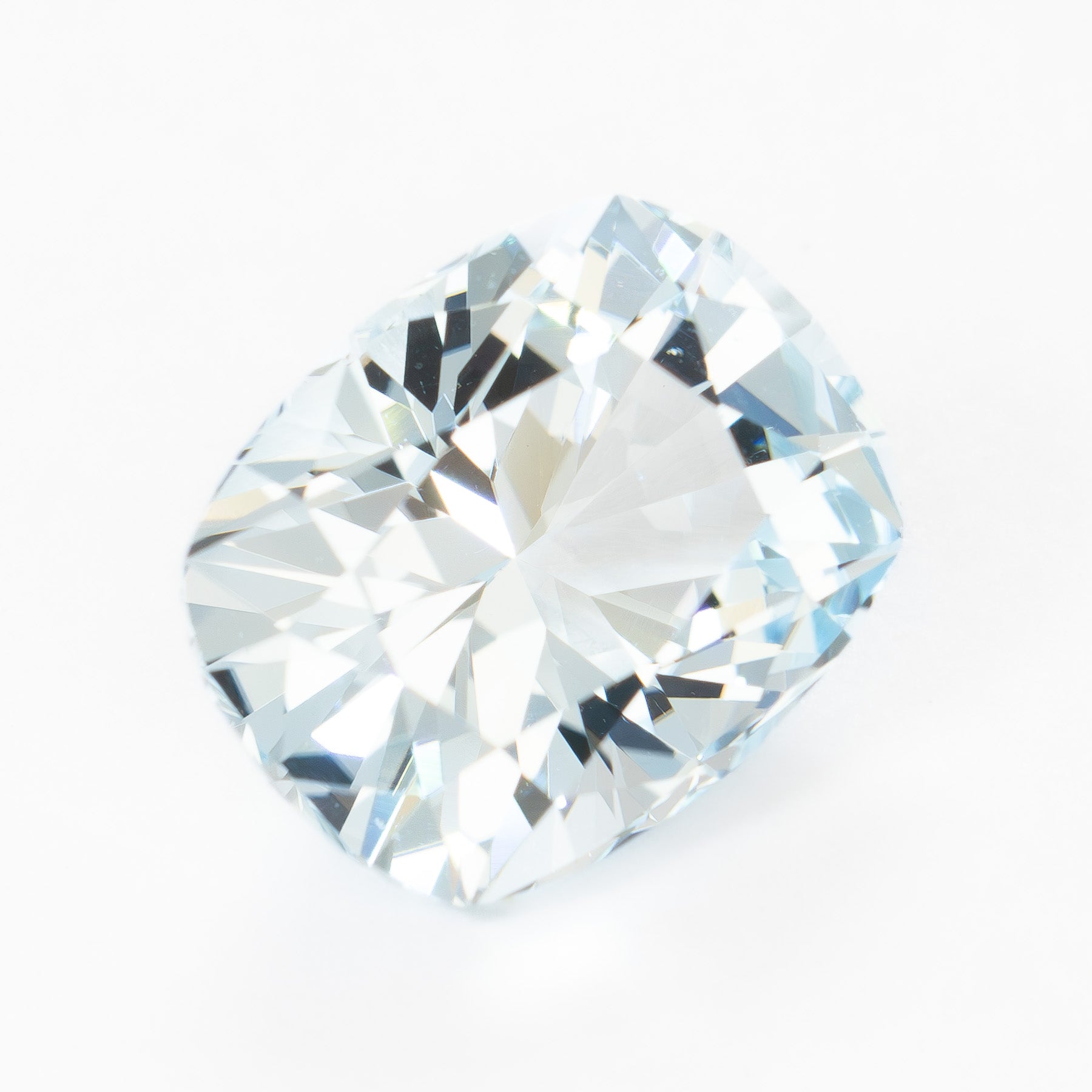 AQ0107 3.58ct elongated cushion aquamarine