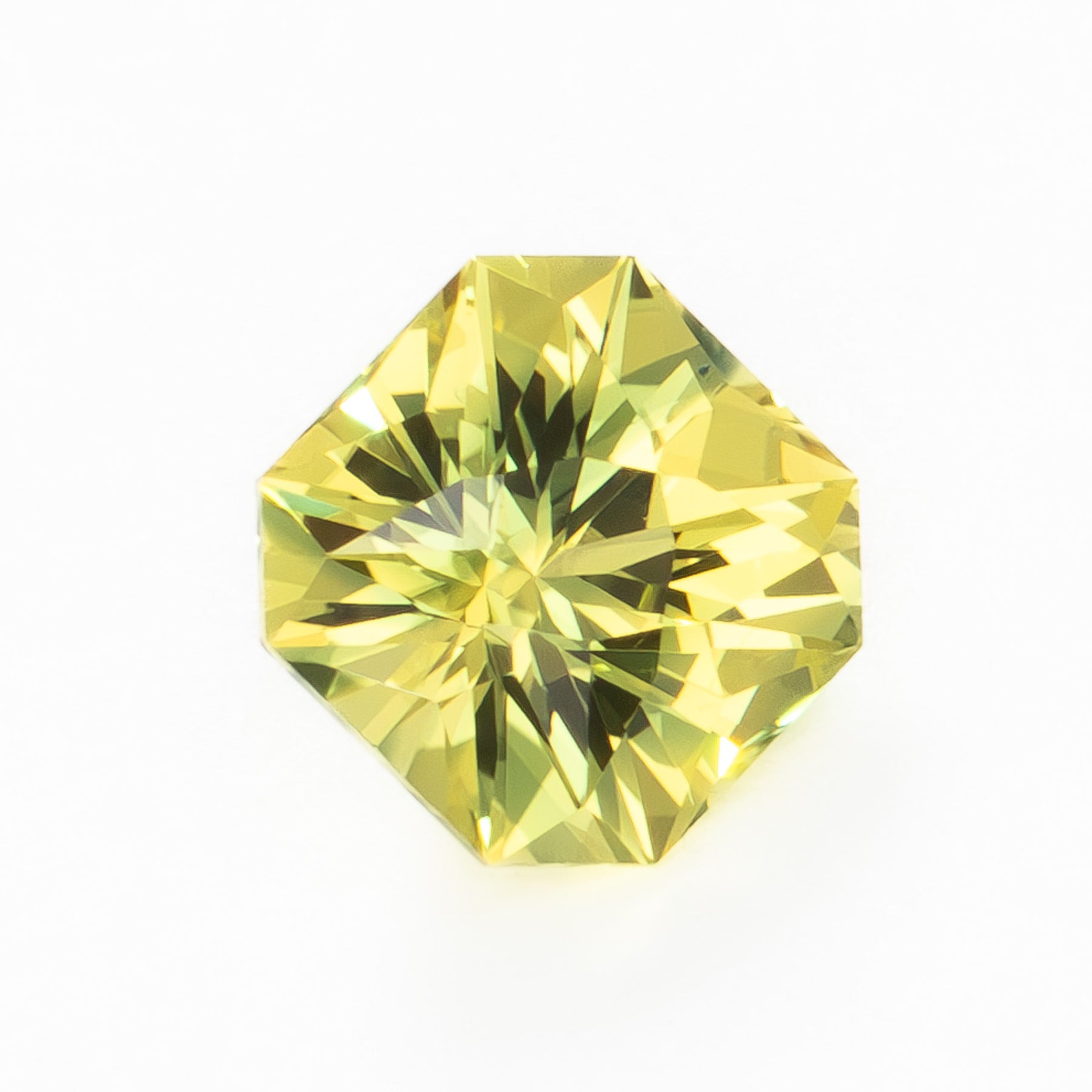 AU0139 yellow australian sapphire asscher