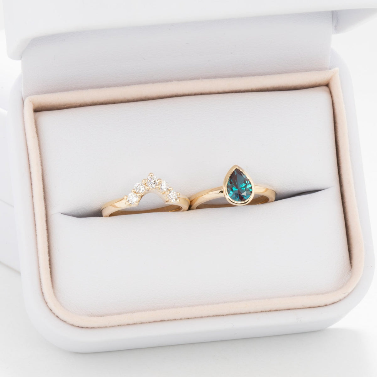 Alexandra Ring – Stag & Finch