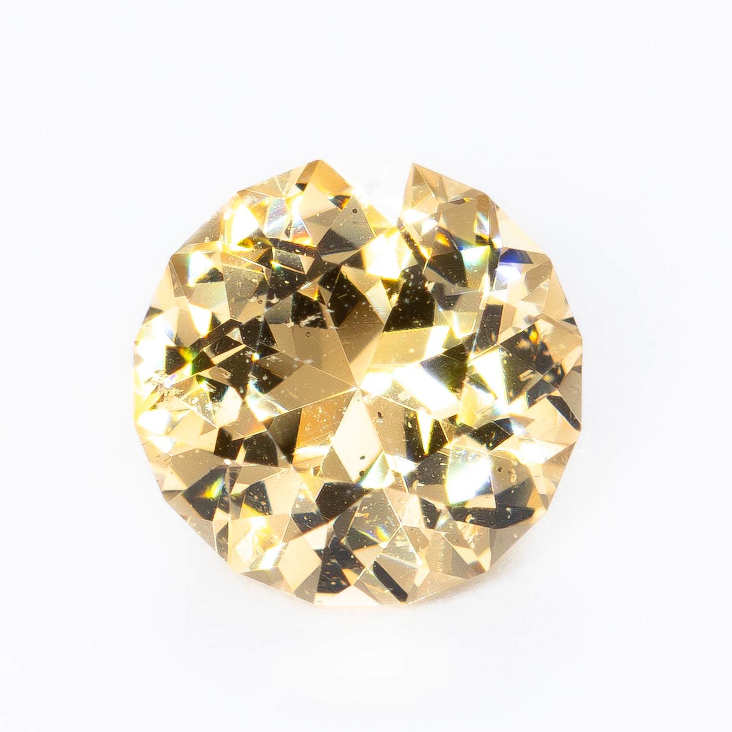 GR0102 yellow round garnet