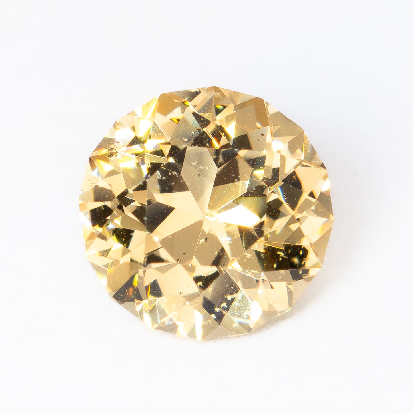 GR0102 yellow round garnet