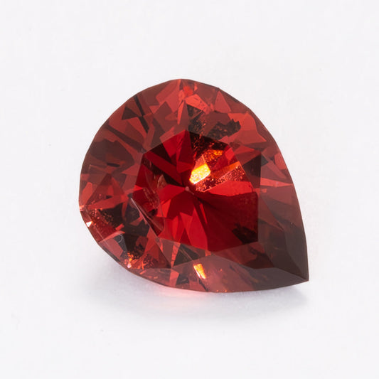 GR0108 eye clean red pear malaya garnet