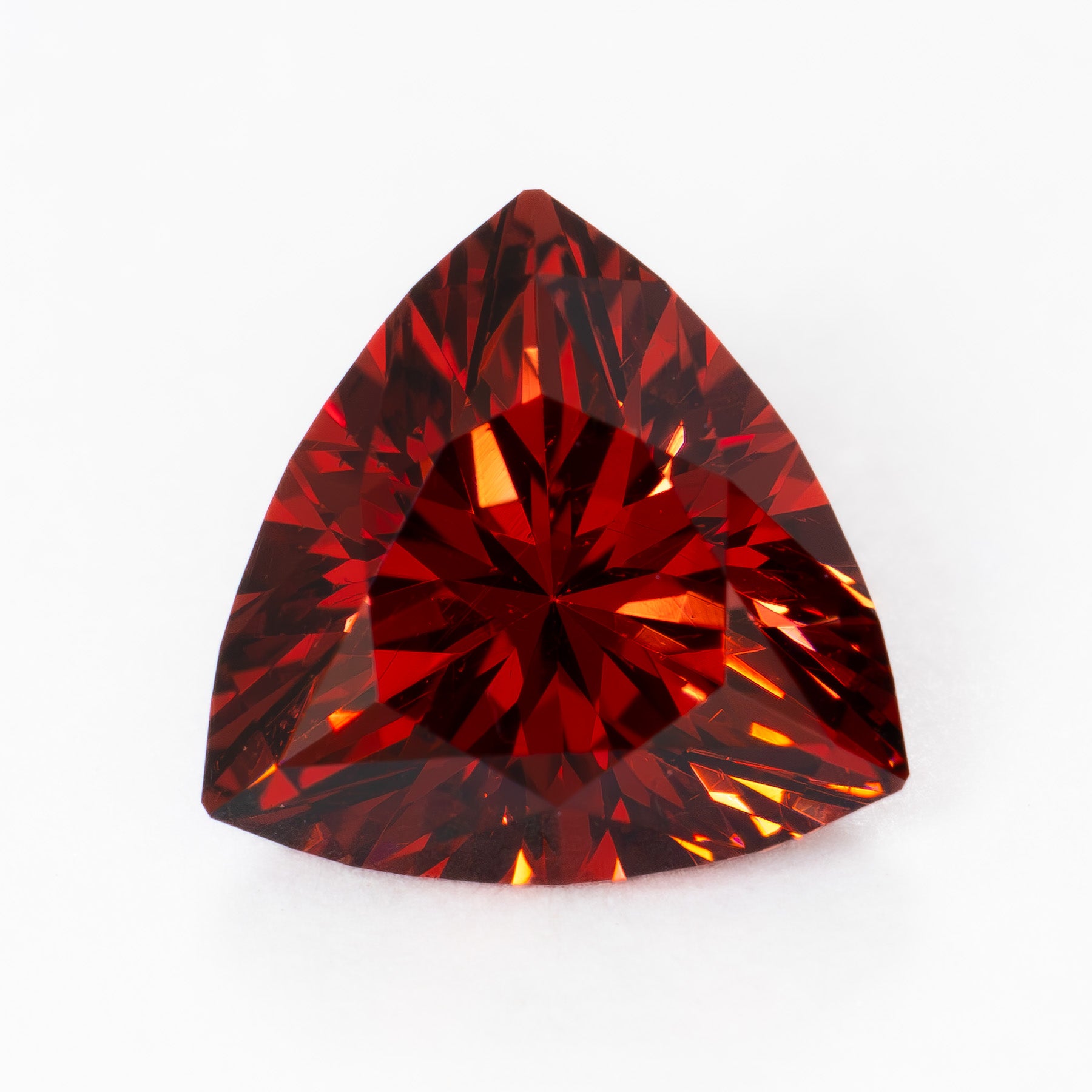 GR0118 2.19ct red trillion garnet