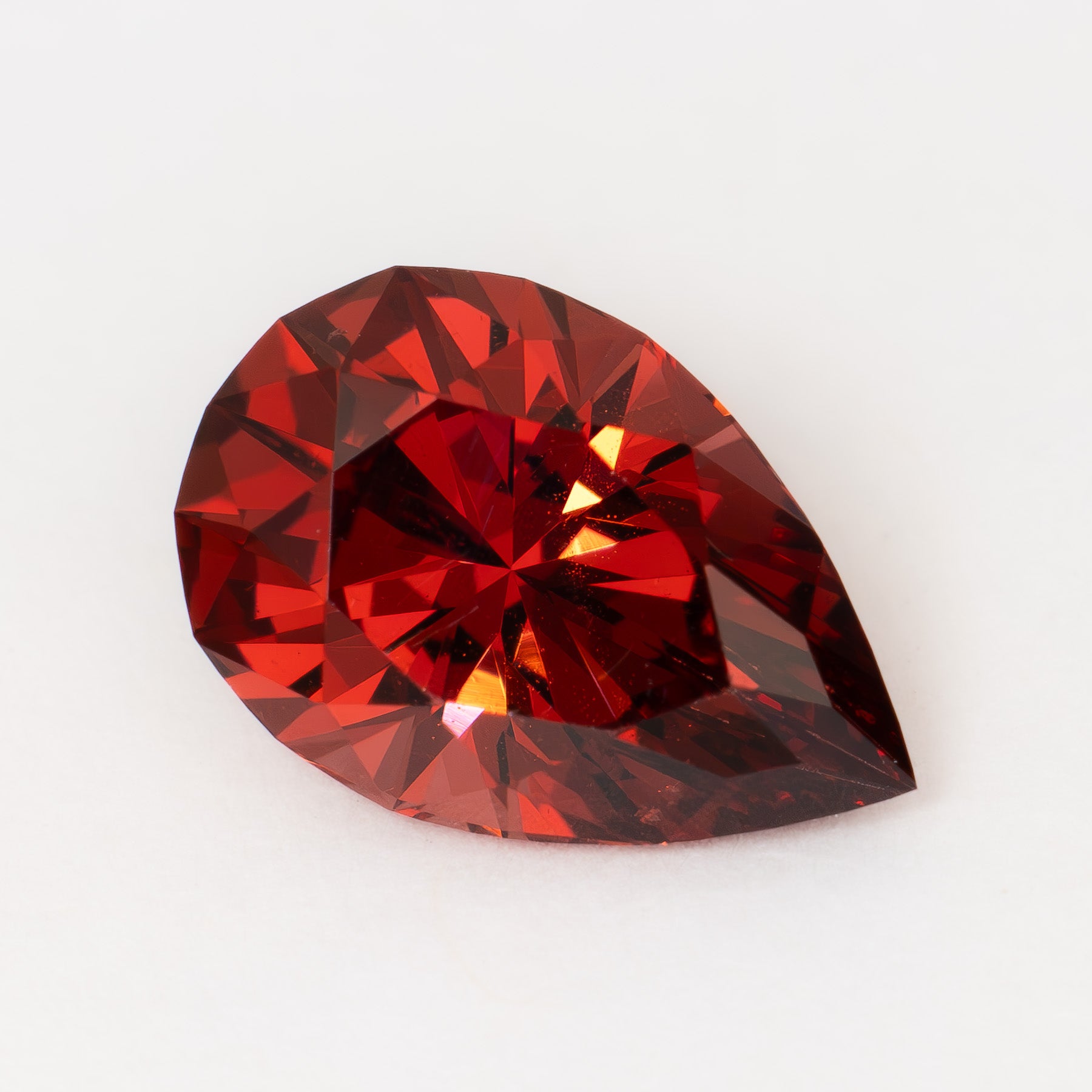 GR0128 1.32ct pear cut red garnet
