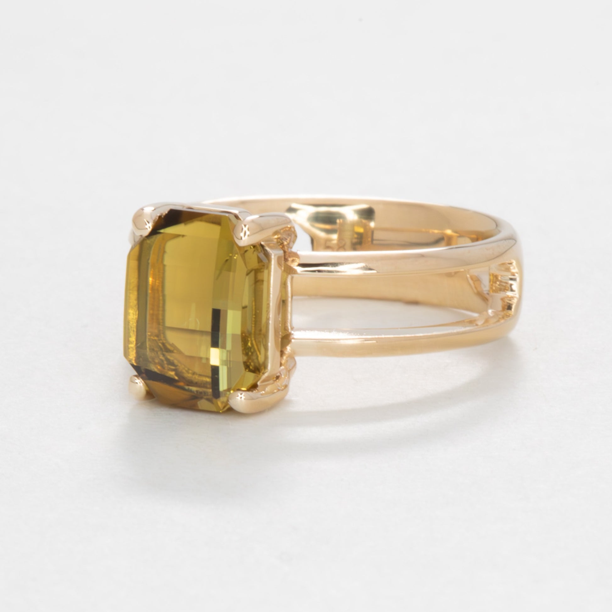 Keava solitaire ring with green tourmaline