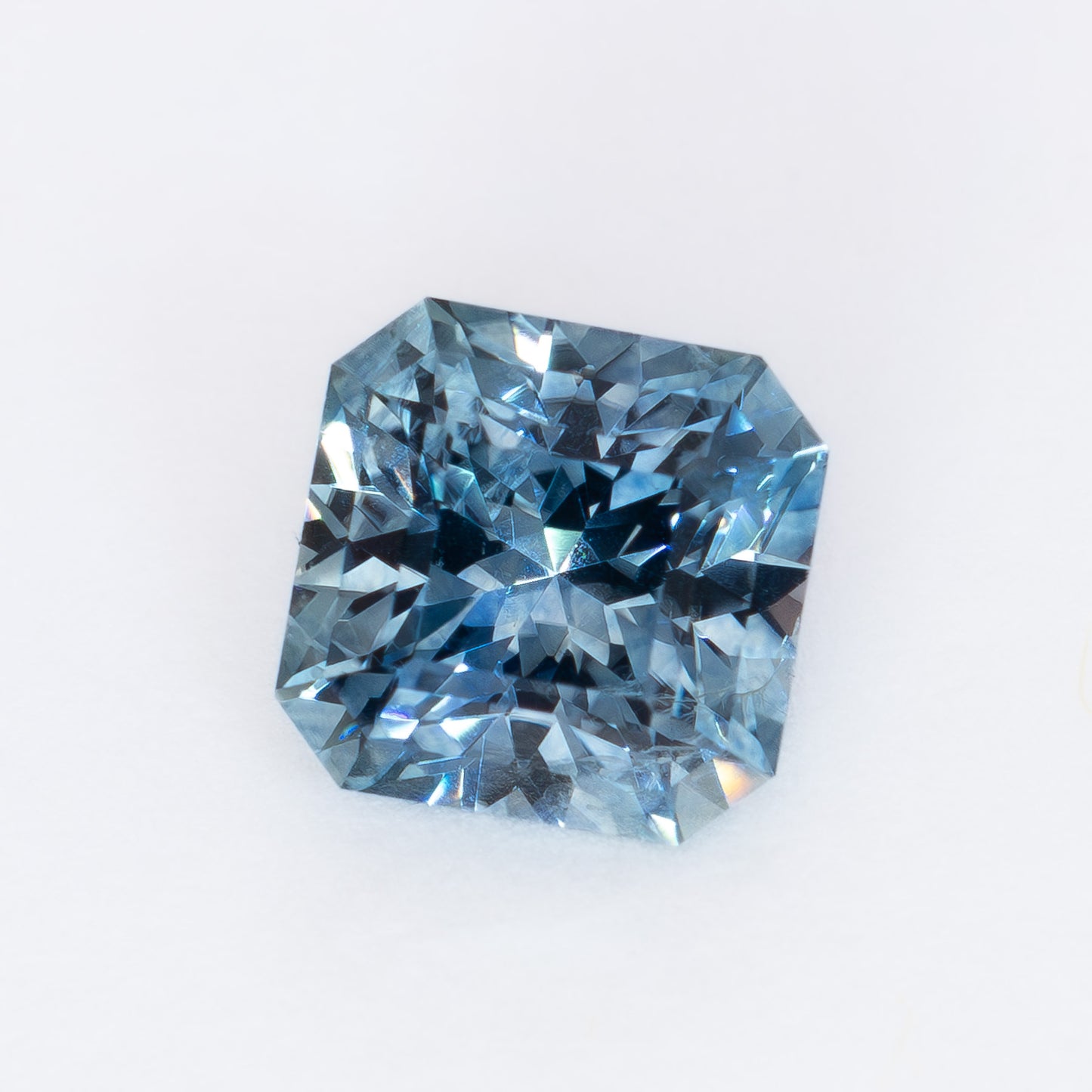 MS0111 light blue asscher montana sapphire