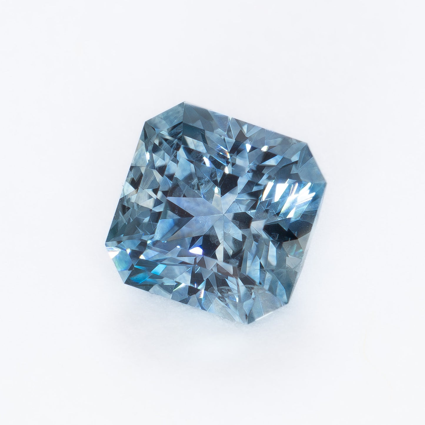 MS0111 light blue asscher montana sapphire