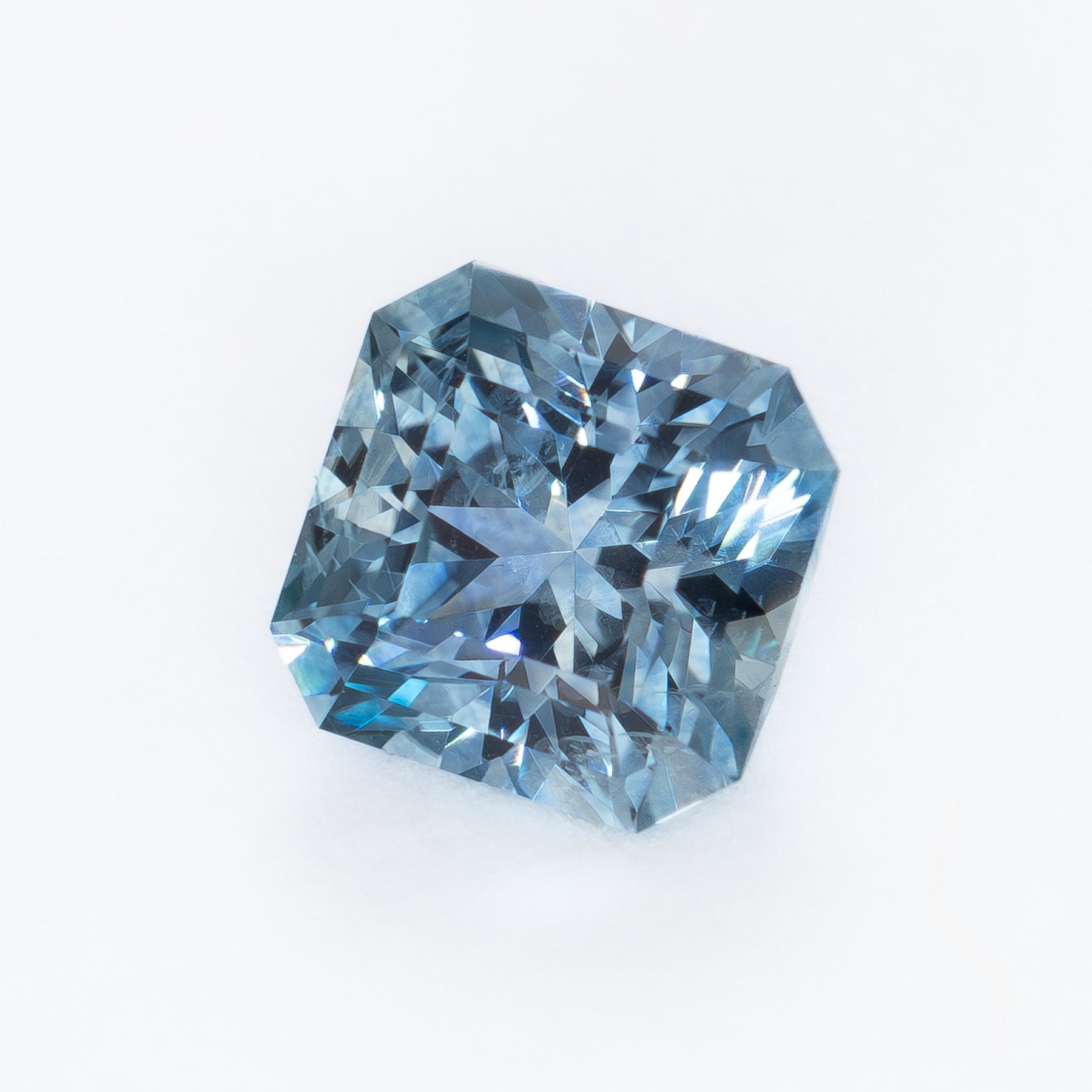 MS0111 light blue asscher montana sapphire