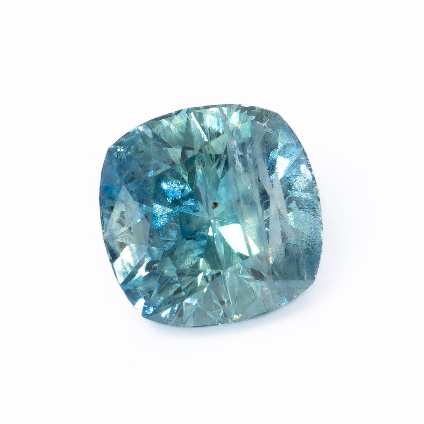 MS0151 light blue cushion montana sapphire
